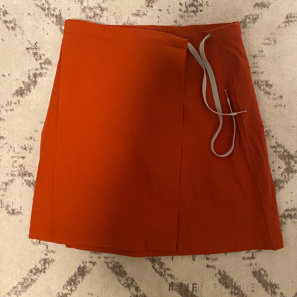 Athleta wrap skirt-size small-orange